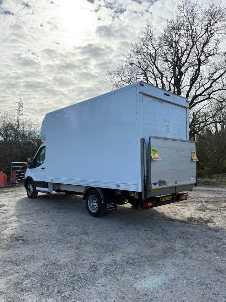 FORD TRANSIT LUTON 2019 NO VAT TWIN WHEEL - Thumbnail 9
