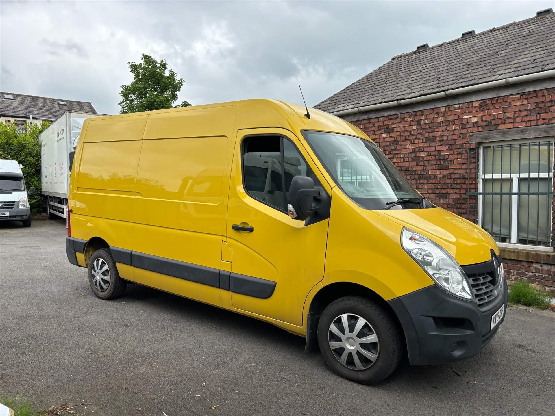 2017 Renault Master 2.3 dCi 33 Business MWB (Euro 6) - Thumbnail 5